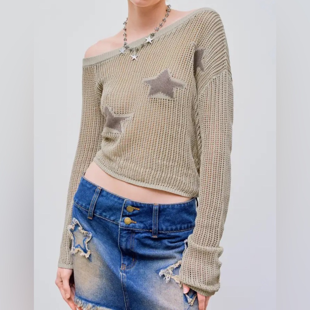 NWT Cider Asymmetrical Off-the-Shoulder Star Knitted Long Sleeve Top